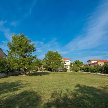 Vucetic Apartment Vir