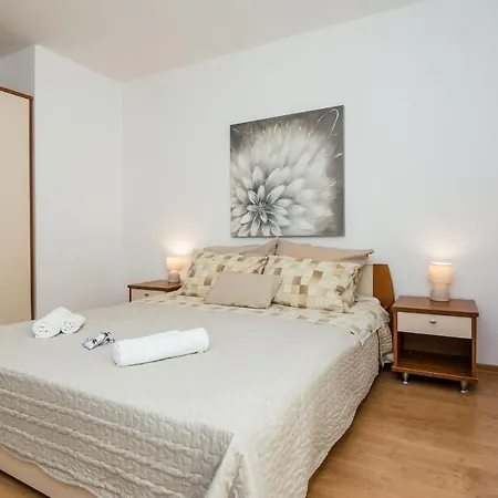 Apartment Vucetic *
