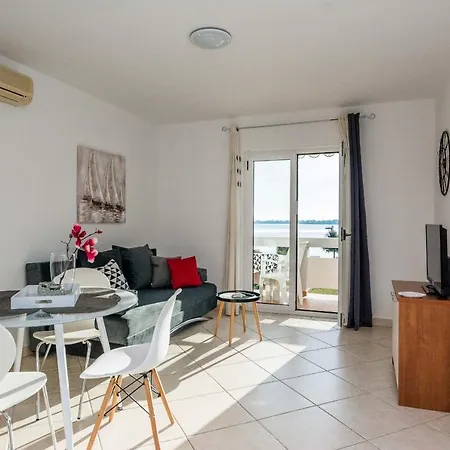 Vucetic Apartment Vir
